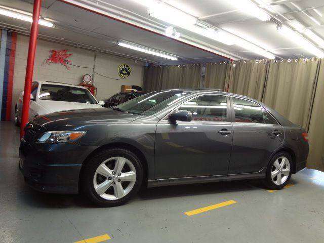 2011 Toyota Camry SE 4dr Sedan 6A